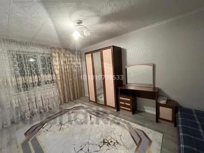 1-бөлмелі пәтер · 48 м² · 1/5 қабат, Қаратау ш/а. 23, бағасы: 100 000 ₸ в Таразе, мкр Каратау