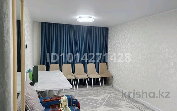3-комнатная квартира · 60 м² · 1/5 этаж, Басенова 41 за 47 млн ₸ в Алматы, Бостандыкский р-н — фото 2