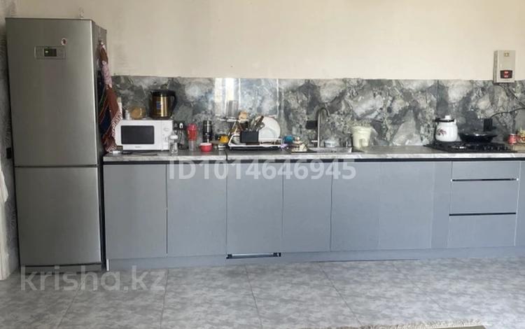 Отдельный дом · 5 комнат · 240 м² · 8 сот., мкр Ынтымак-2 1943 — Заправка синойл за 40 млн ₸ в Шымкенте, Абайский р-н — фото 2