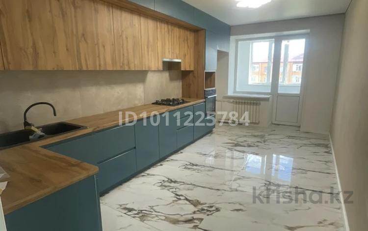 3-бөлмелі пәтер · 110 м² · 5/5 қабат, мкр Астана 45, бағасы: 45.5 млн ₸ в Уральске — фото 2