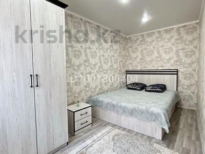 2-комнатная квартира · 50 м² · 1/5 этаж, Паримбетова 2 за 12 000 ₸ в 