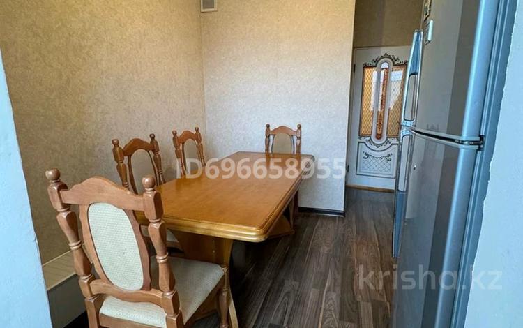 4-бөлмелі пәтер · 90 м² · 5/5 қабат, Карасу 21 — Школа 64, бағасы: 190 000 ₸ в Шымкенте, Аль-Фарабийский р-н — фото 3
