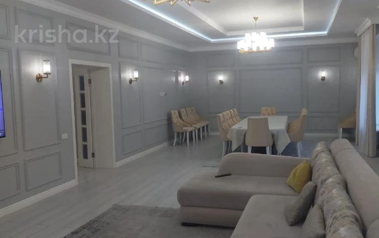 Отдельный дом • 7 комнат • 340 м² • 10 сот., Газиза Жубановой за 205 млн 〒 в Актобе — фото 17