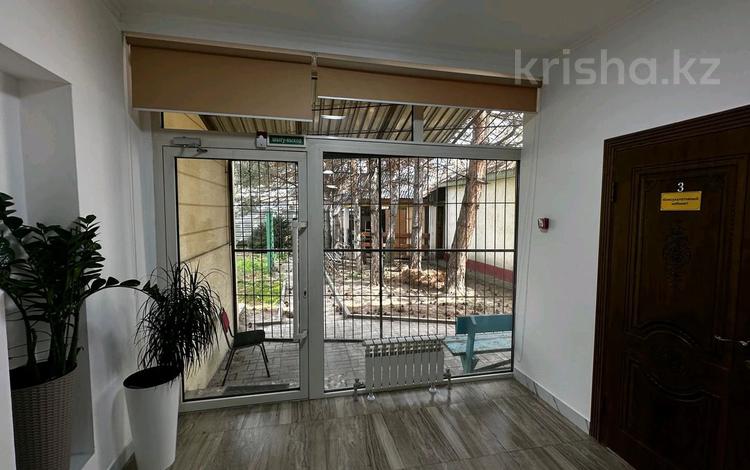 Отдельный дом · 14 комнат · 426.6 м² · 6 сот., мкр Калкаман-2 27 за 135 млн ₸ в Алматы, Наурызбайский р-н — фото 2