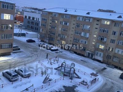 2-бөлмелі пәтер · 70 м² · 5/5 қабат, мкр Нурсая, 3 38, бағасы: 18 млн ₸ в Атырау