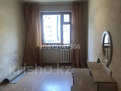 3-комнатная квартира, 54 м², 3/4 этаж помесячно, мкр №6 26 за 210 000 〒 в Алматы, Ауэзовский р-н