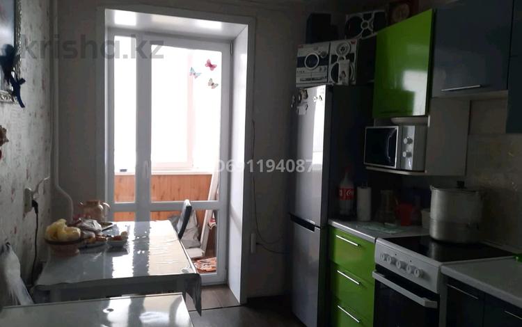 3-бөлмелі пәтер · 80 м² · 5/5 қабат, Заслонова 63 — Магазин Луч, бағасы: 20 млн ₸ в Павлодаре — фото 2