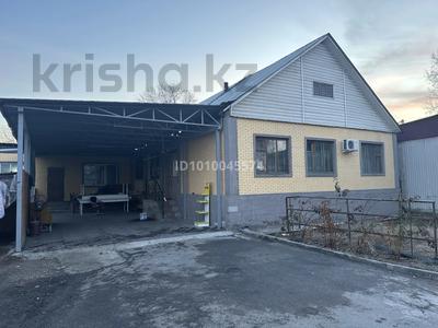 Отдельный дом · 6 комнат · 170 м² · 2.7 сот., мкр 13-й военный городок, Суюнбая 575В за 50 млн ₸ в Алматы, Турксибский р-н