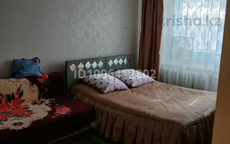 1-комнатная квартира · 32 м² · 1/5 этаж, 11 1а за 9 000 ₸ в Житикаре — фото 2