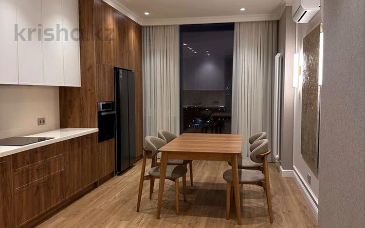 3-бөлмелі пәтер · 140 м² · 18 қабат, Бухар жырау 26, бағасы: 2 млн ₸ в Астане, Есильский р-н — фото 2
