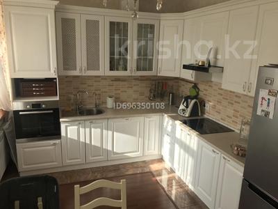 Аренда квартир в Астане: 3-комнатная квартира · 100 м² · 13/22 этаж · помесячно, Момышулы — Банк Центркредит за 350 000 〒 3-комнатная квартира · 100 м² · 13/22 этаж · помесячно, Момышулы — Банк Центркредит за 350 000 〒 в Астане, Алматы р-н