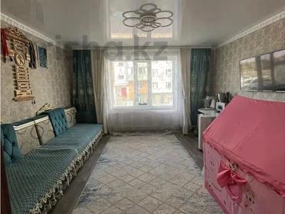 3-комнатная квартира · 64 м² · 1/5 этаж, Майкудук, мкр Шахтёрский за 18 млн ₸ в Караганде, Алихана Бокейханова р-н