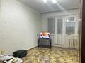 1-комнатная квартира · 31 м² · 2/5 этаж, мкр Акбулак 10 — Напротив Женис Парка Салон Бикеш магазин Троя за 8.1 млн ₸ в Таразе — фото 2