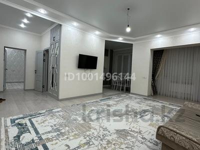 3-комнатная квартира · 100 м² · помесячно, 18 микрорайон 43/1 за 350 000 〒 в Актау, 18-й мкр 