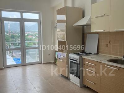 2-комнатная квартира · 70 м² · 7/10 этаж, Байгазиева 35 за 35 млн 〒 в Каскелене