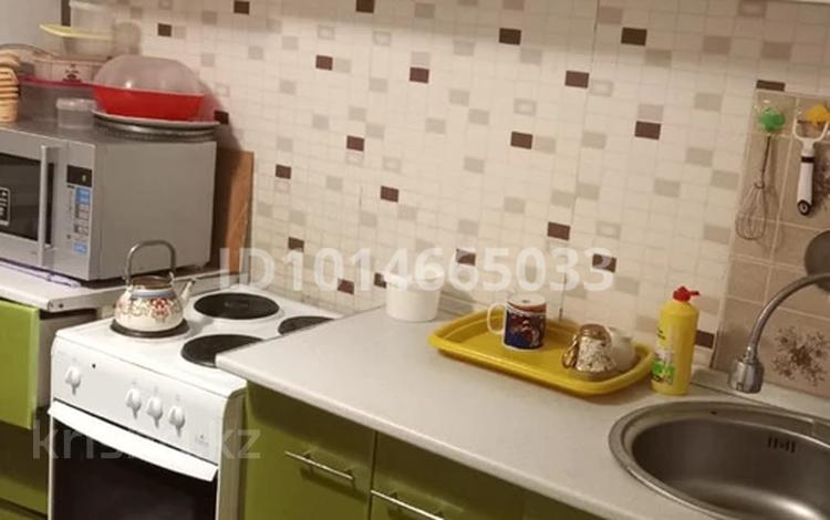 1-комнатная квартира · 36 м² · 7/9 этаж, мкр Юго-Восток, мкр Гульдер 1 1 за 15 млн ₸ в Караганде, Казыбек би р-н — фото 2