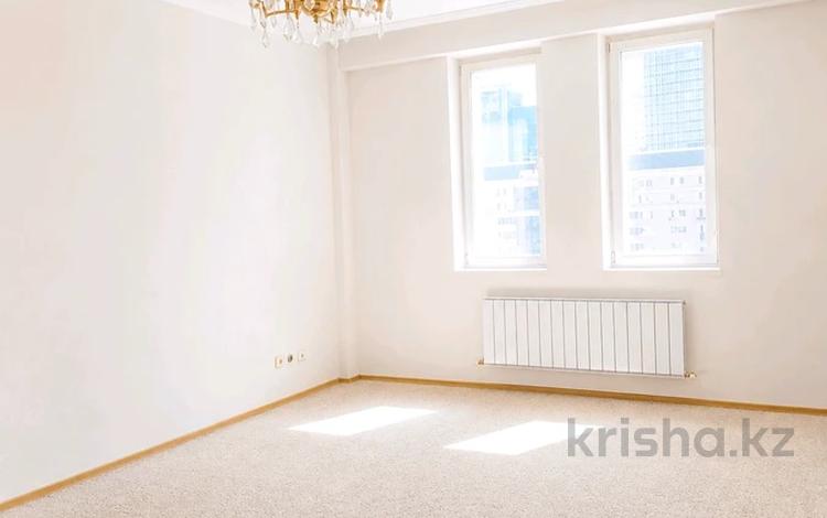 3-комнатная квартира · 135 м² · 11/12 этаж, Достык 14 за 64 млн ₸ в Астане, Есильский р-н — фото 2