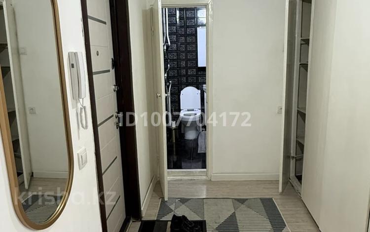 1-комнатная квартира · 45 м² · 6/9 этаж, мкр Аксай-4 16 — По Жубанова между Сайна и Момышулы за 250 000 〒 в Алматы, Ауэзовский р-н — фото 2