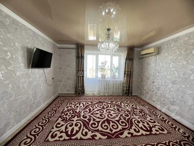 2-комнатная квартира · 50.1 м² · 3/4 этаж, Проспект Махамбета 188 — 7 ауыл Тамаша минимаркет жанындағы 4этаж дом за 12 млн 〒 в Кульсары