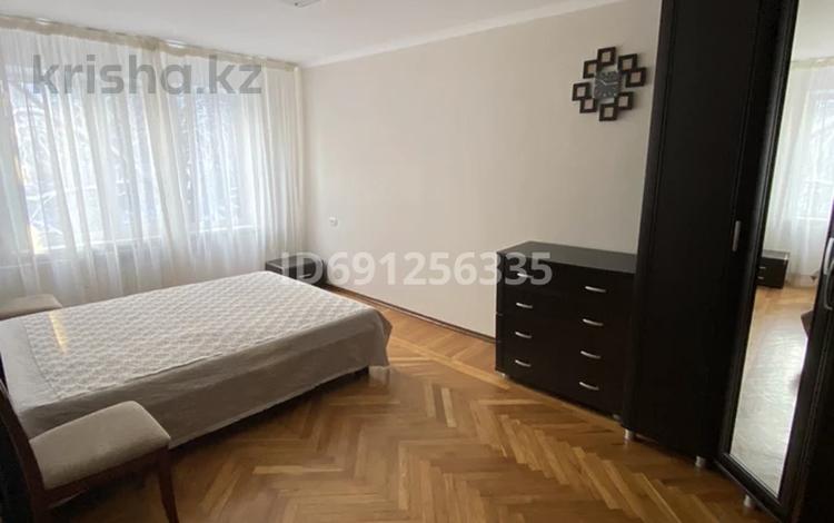 3-комнатная квартира, 65 м², 3/4 этаж, Шашкина 15 — Пр. Аль-Фараби - Шашкина