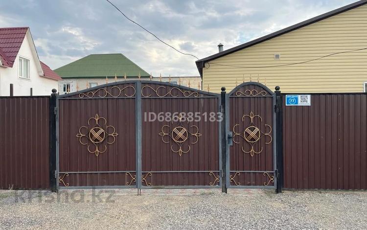 Отдельный дом · 3 комнаты · 110 м² · 7 сот., Шакена Айманова 77 за 32 млн ₸ в Актобе, мкр. Курмыш — фото 2