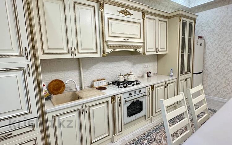 3-комнатная квартира · 92 м² · 1/10 этаж, 20-й мкр 26 за 32.5 млн ₸ в Актау — фото 2