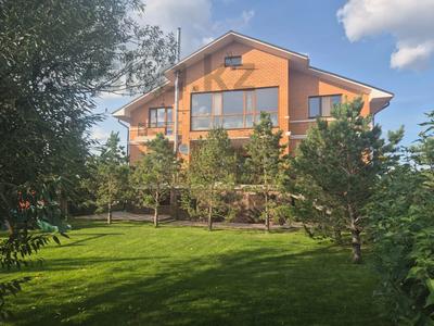 Жеке үй · 9 бөлме · 540 м² · 45 сот., Талапкерская, бағасы: 220 млн 〒