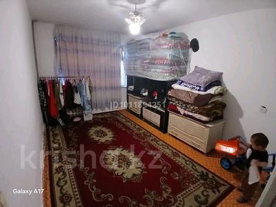 2-бөлмелі пәтер · 60 м² · 4/5 қабат, Микрорайон 1 35 — Самал, бағасы: ~ 8.2 млн ₸ в Туркестане