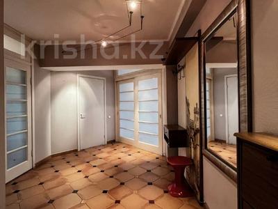 2-комнатная квартира · 92.7 м² · 4/5 этаж, Кабанбай батыра за 79 млн ₸ в Алматы, Алмалинский р-н