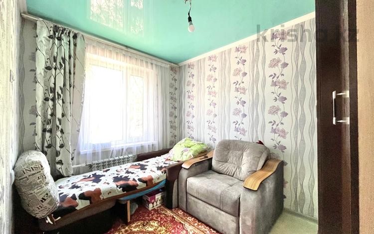 3-комнатная квартира, 56 м², 1/5 этаж, Самал за 16.8 млн 〒 в Талдыкоргане, мкр Самал — фото 2