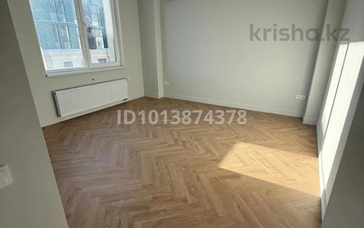 2-комнатная квартира · 65 м² · 7/10 этаж, 9 15 за 68.5 млн ₸ в Астане, Сарайшык р-н — фото 2