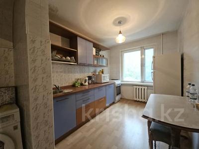 3-комнатная квартира · 67.9 м² · 3/9 этаж, Камзина 64 за 26.5 млн 〒 в Павлодаре