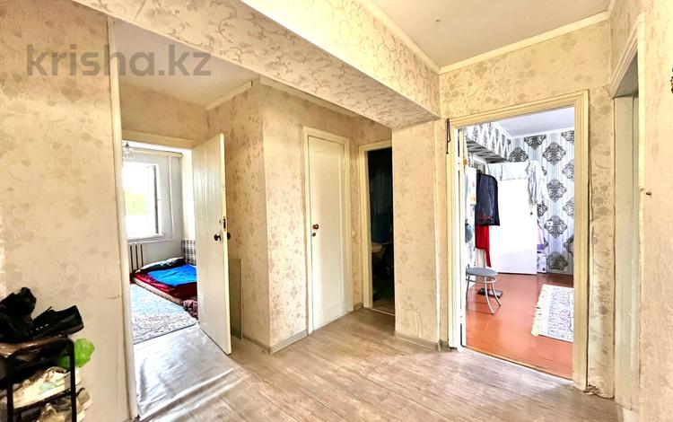 3-комнатная квартира, 70 м², 3/5 этаж, Самал 41 за 17.8 млн 〒 в Талдыкоргане, мкр Самал — фото 2