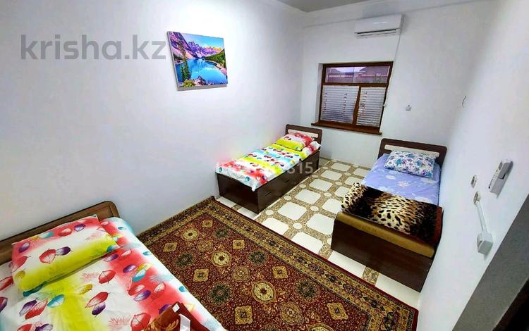 2-комнатная квартира, 100 м², 1/1 этаж посуточно, Сейтметов 41 за 12 000 〒 в Туркестане — фото 2