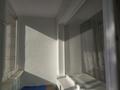 1-комнатная квартира, 36 м², 4/5 этаж помесячно, Ауэзова 20 за 110 000 〒 в Усть-Каменогорске — фото 6