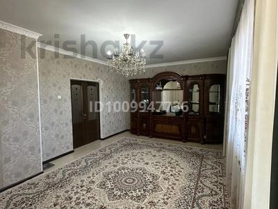 4-бөлмелі пәтер · 98 м² · 4/5 қабат, Новостройка — Смол ,Алтын ұя садик,Өнер мектебі ,264мектеп,Акимат,Назарбаев мектеп ,Мешіт барлық жер осында, бағасы: 180 000 〒 в 