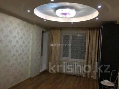 2-комнатная квартира · 64 м² · 5/9 этаж, Мурат Мункеулы 83/2 — Зачаганск за 22.5 млн 〒 в Уральске