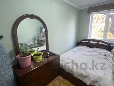 3-бөлмелі пәтер · 58 м² · 2/5 қабат, мкр №10 — Шаляпина, бағасы: 300 000 ₸ в Алматы, Ауэзовский р-н