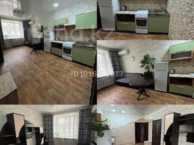 3-комнатная квартира · 42 м² · 1/2 этаж, Бейсембаева 11 за 150 000 ₸ в Семее