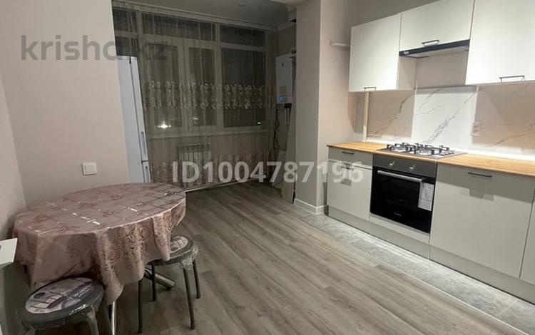 1-комнатная квартира · 49 м² · 5/5 этаж, мкр. Алтын орда 49р за 120 000 〒 в Актобе — фото 2