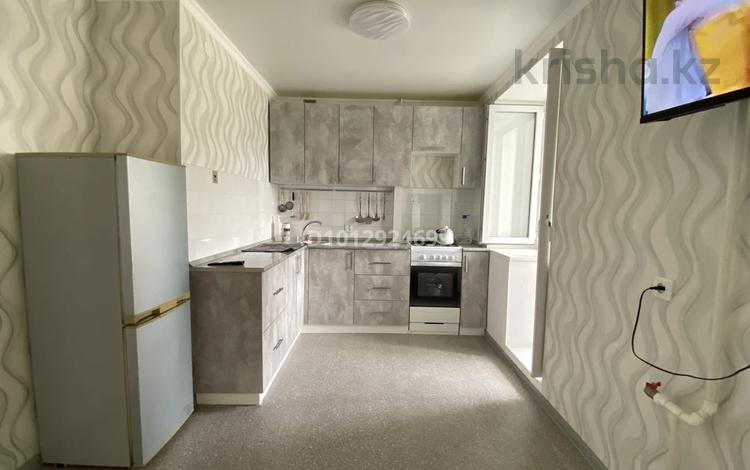 2-комнатная квартира · 40 м² · 1/5 этаж, Акимжанова 136 — Пересечение Нокина Акимжанова за 100 000 ₸ в Актобе, мкр. Курмыш — фото 2