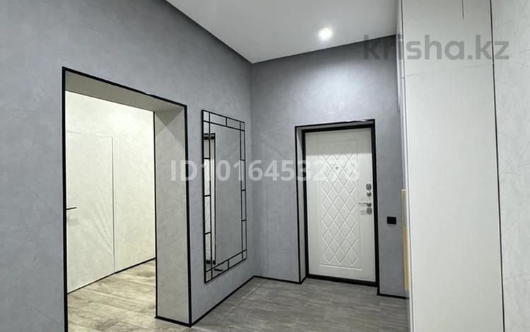 3-комнатная квартира · 120 м² · 3/6 этаж, мкр. Алтын орда 12 — Жк Рахмет за 350 000 ₸ в Актобе — фото 2