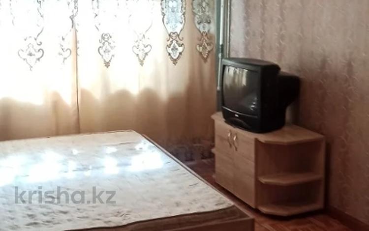 1-комнатная квартира · 30 м² · 1/5 этаж, 16-й микрорайон 17 за 90 000 ₸ в Шымкенте, Аль-Фарабийский р-н — фото 2