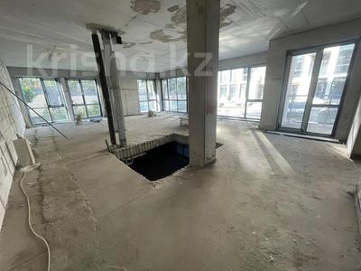4-комнатная квартира · 229.2 м² · 1/3 этаж, Жамакаева 252 за ~ 265.9 млн ₸ в Алматы, Медеуский р-н