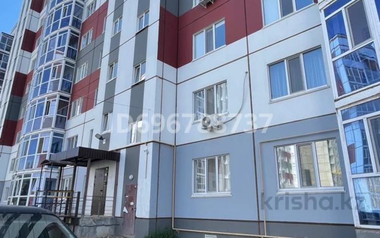 2-бөлмелі пәтер, 60 м², 8/9 қабат, Айталиева 12дом, бағасы: 19.7 млн 〒 в Уральске — фото 2