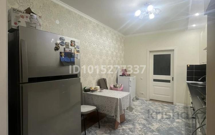 1-бөлмелі пәтер · 67.7 м² · 2/5 қабат, Алтын орда ш/а., Тауелсиздик 5к2, бағасы: 25 млн ₸ в Актобе, мкр. Алтын орда — фото 2