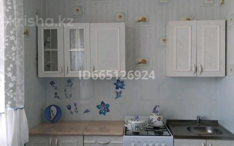 1-комнатная квартира · 41 м² · 1/2 этаж, улица Жумабаева 8 за 20 000 ₸ в Бурабае — фото 2