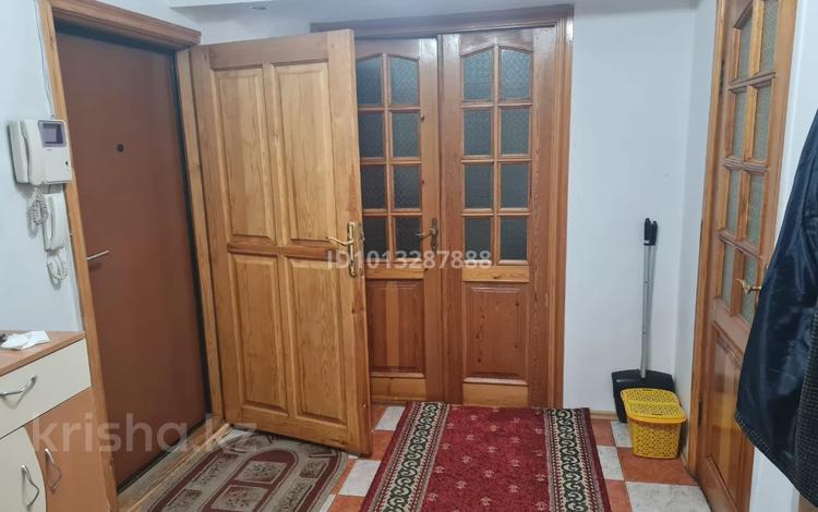 5-бөлмелі пәтер · 99 м² · 1/5 қабат, Розыбакиева 96 — Курмангазы, бағасы: 105 млн ₸ в Алматы, Алмалинский р-н — фото 2