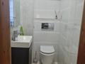 5-бөлмелі пәтер · 99 м² · 1/5 қабат, Розыбакиева 96 — Курмангазы, бағасы: 105 млн ₸ в Алматы, Алмалинский р-н — фото 11