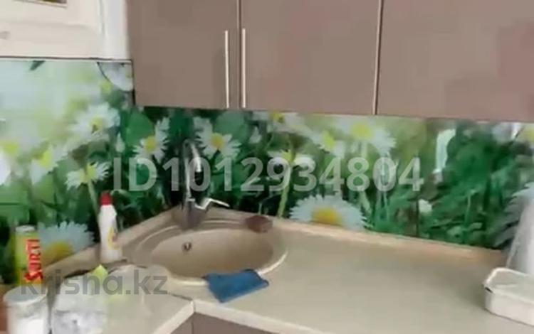 2-комнатная квартира · 45 м² · 2/4 этаж, строителей — парк восток за 7 млн ₸ в Темиртау — фото 11